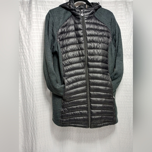 Calvin Klein Jackets & Blazers - Calvin Klein Ladies Lightweight Packable Downfilled Performance Jacket. Size L